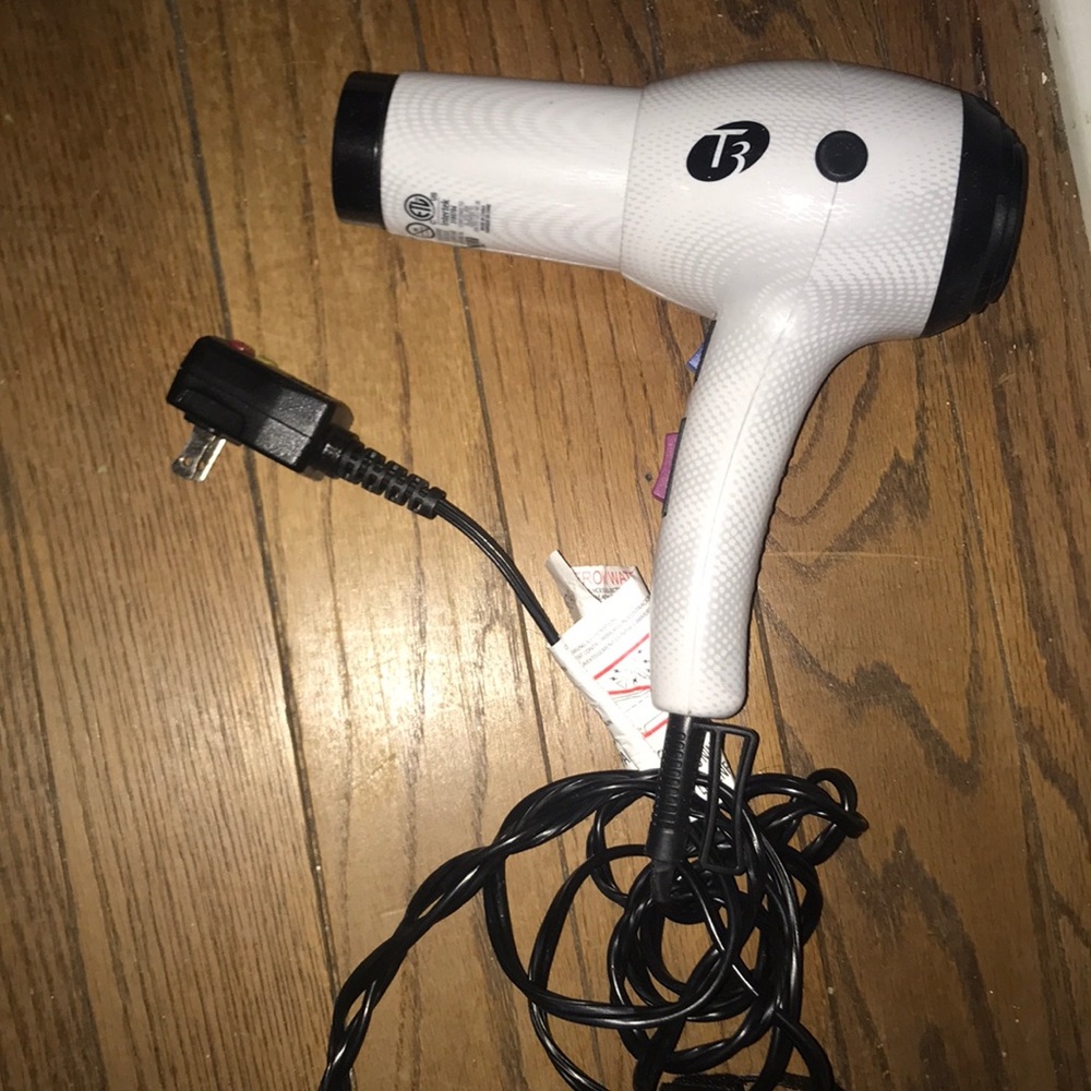 COPY - T3 hairdryer- works great!